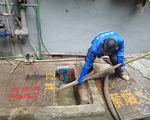 彭市镇清掏化粪池