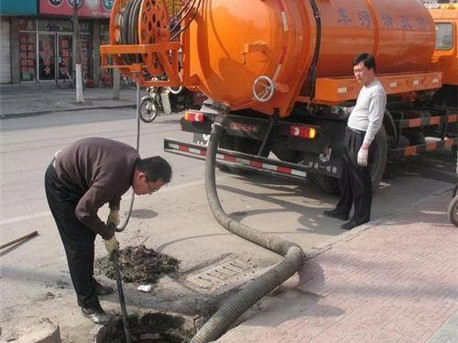 彭市镇清掏化粪池，健康生活从这里开始
